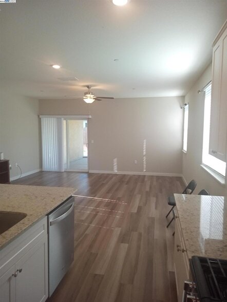 2242 Park Pl in Rio Vista, CA - Building Photo - Building Photo