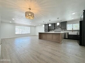 5801 Beaumont Pl in El Paso, TX - Building Photo - Building Photo