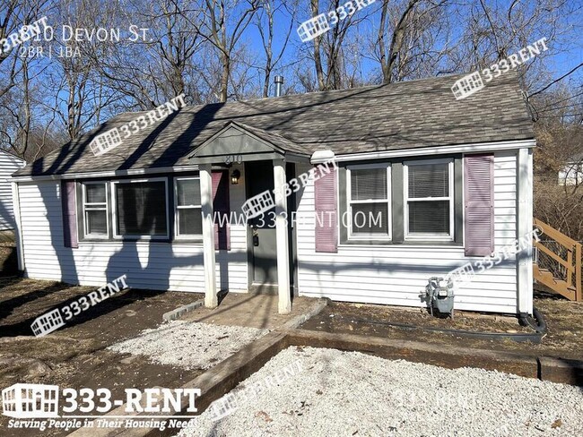 property at 810 E Devon St