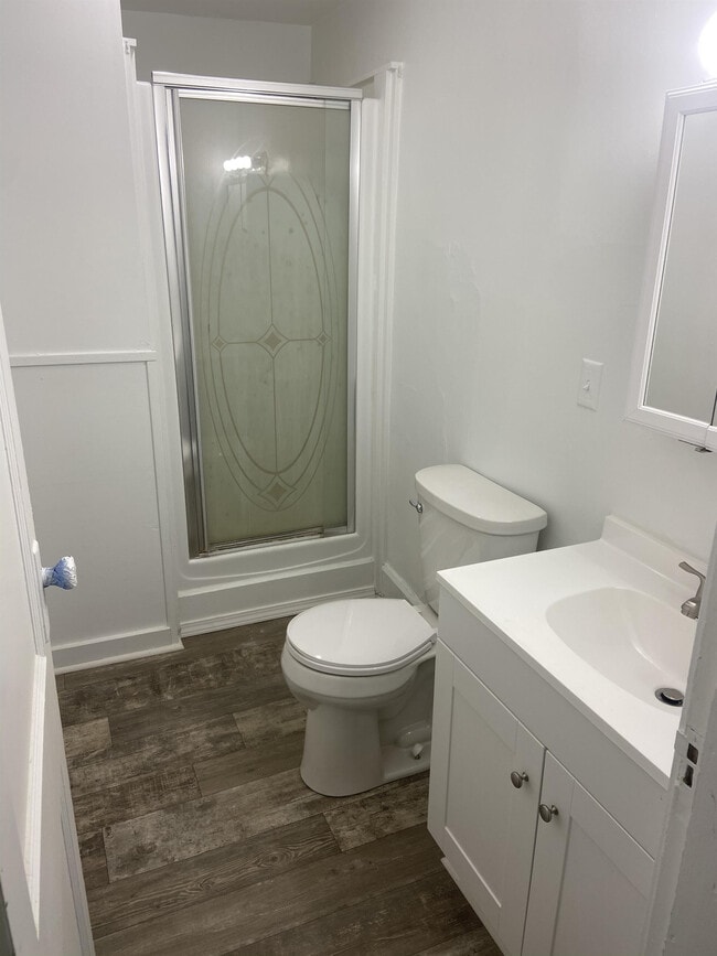 121 W Main St in Newcomerstown, OH - Building Photo - Building Photo