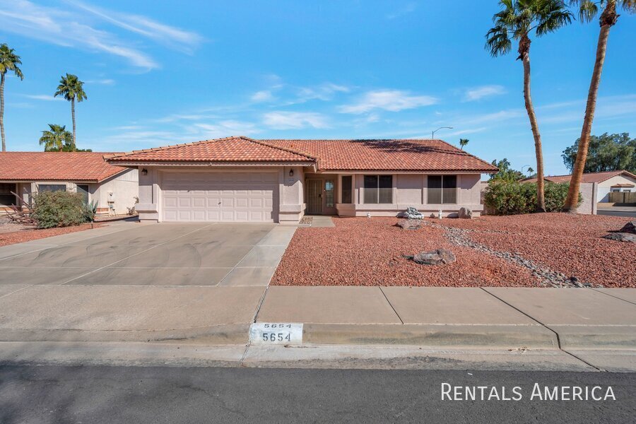 5654 E Fairfield St in Mesa, AZ - Building Photo