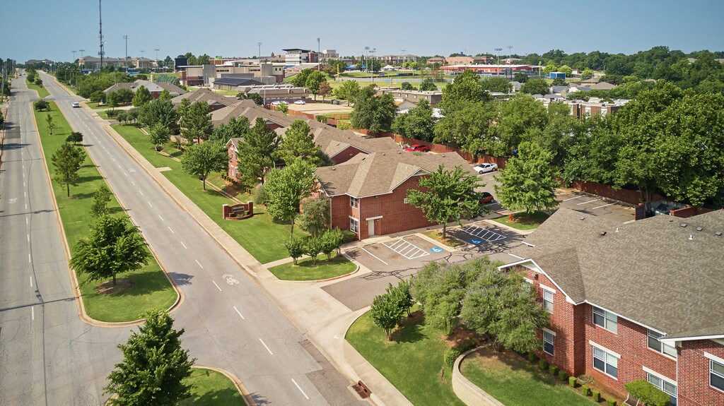 Dillon Park Student Apartments Edmond, OK Apartments