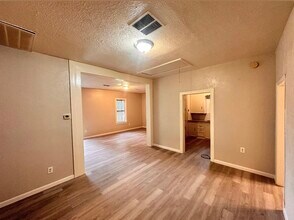 330 Gordy Rd in Bacliff, TX - Building Photo - Building Photo