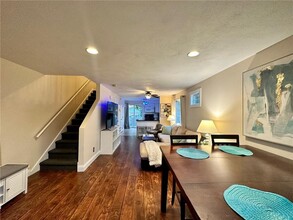 26 Hazael St in Providence, RI - Foto de edificio - Building Photo