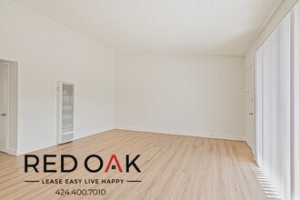 1035 N Edinburgh Ave in West Hollywood, CA - Building Photo - Building Photo