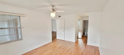 1300 SW 130th Ave in Pembroke Pines, FL - Building Photo - Building Photo