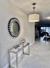 6846 NW 103rd Ave in Doral, FL - Building Photo - Building Photo