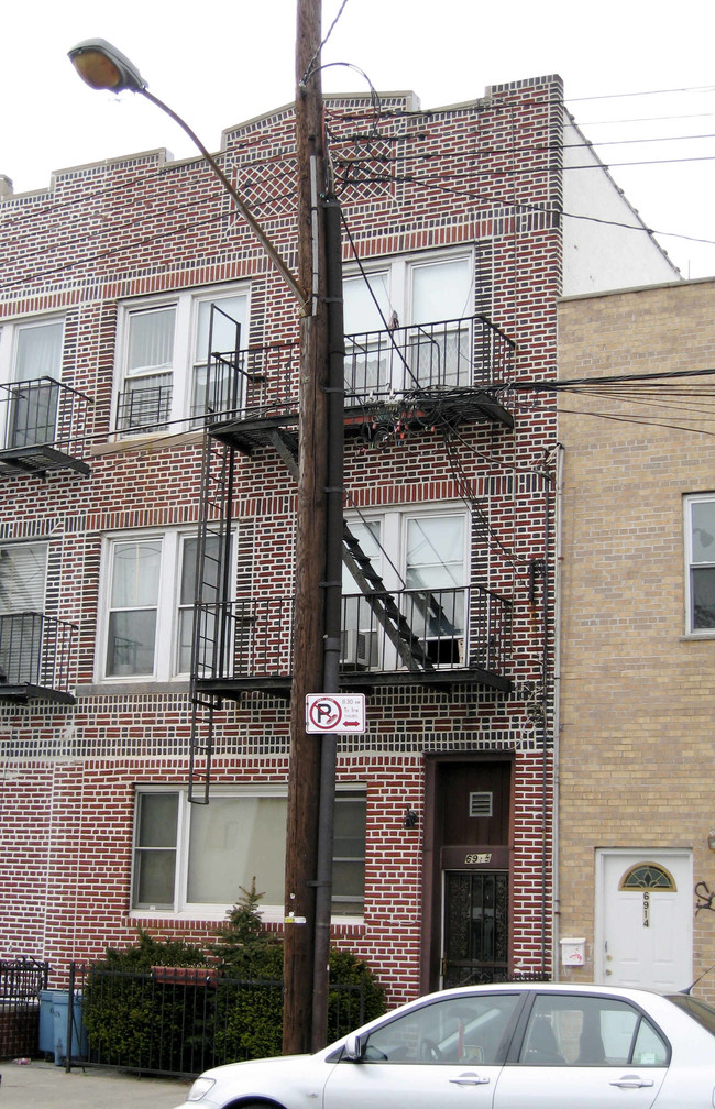 6918 15th Ave in Brooklyn, NY - Building Photo - Building Photo