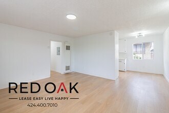 26674 Ward St in Highland, CA - Foto de edificio - Building Photo