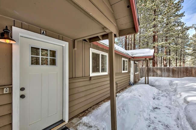 1058 William Ave in South Lake Tahoe, CA - Building Photo - Building Photo