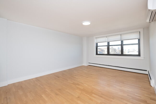 1410 Columbia Rd, Unit 15J in Boston, MA - Building Photo - Building Photo