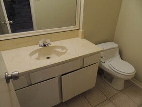 1831 Sherwood Forest St in Houston, TX - Building Photo - Building Photo