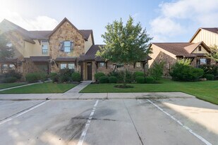 312 Newcomb Ln in College Station, TX - Building Photo