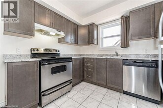 37 Edna St in Kitchener, ON - Building Photo - Building Photo