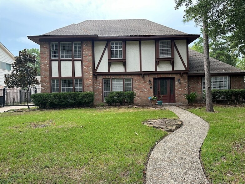 11610 Cypresswood Dr in Houston, TX - Building Photo