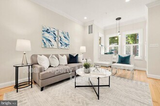 1028 D St NE in Washington, DC - Building Photo - Building Photo