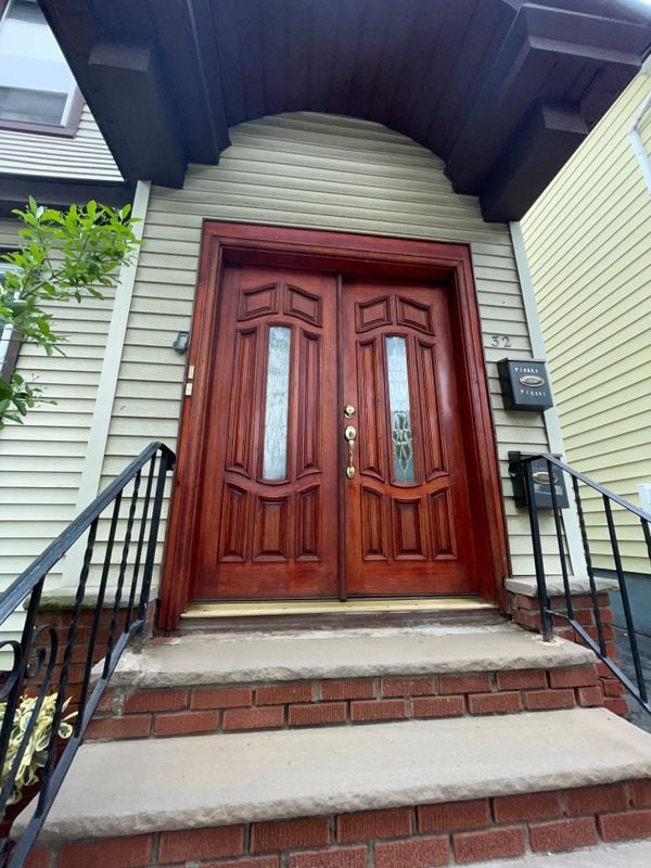 property at 32 Underwood St