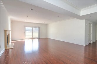 11848 Kiowa Ave in Los Angeles, CA - Foto de edificio - Building Photo