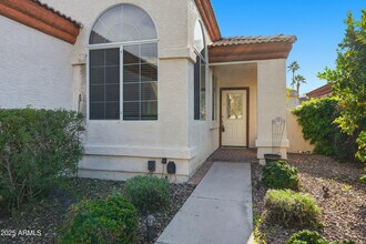 2059 E Huron Ct in Gilbert, AZ - Building Photo - Building Photo