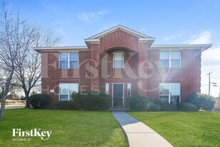 2900 Ocean Dr in Lancaster, TX - Building Photo