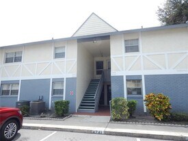 4739 Avon Ct in St. Cloud, FL - Building Photo