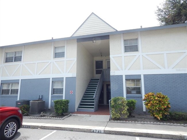property at 4739 Avon Ct