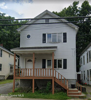 6 E Clinton St in Johnstown, NY - Building Photo