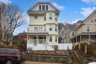 9 Wenham St, Unit 3 in Boston, MA - Building Photo - Building Photo