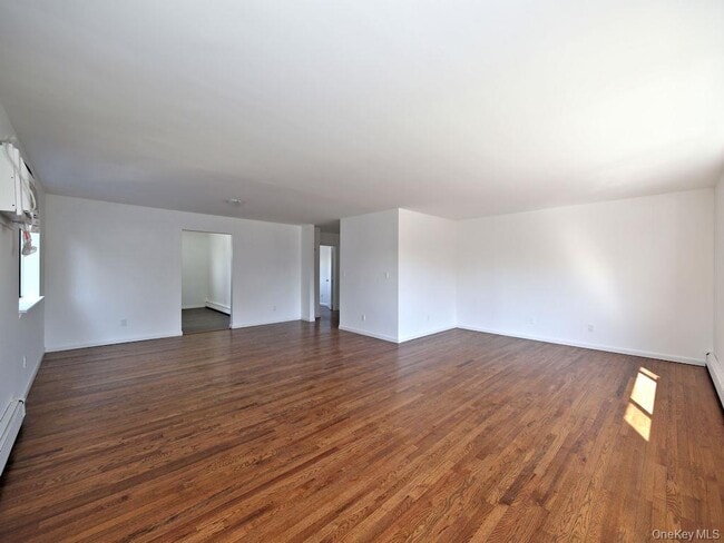 83 Grandview Ave in Port Chester, NY - Building Photo - Building Photo