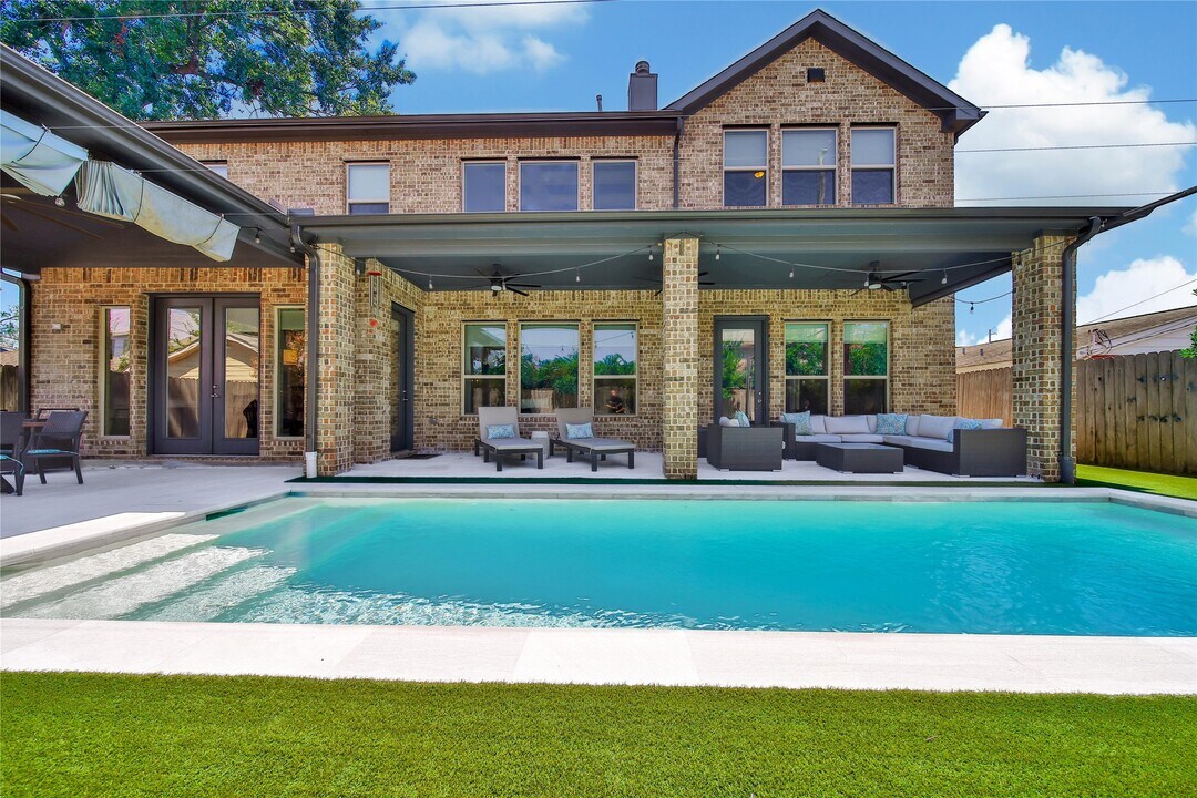 1332 Gardenia Dr in Houston, TX - Building Photo