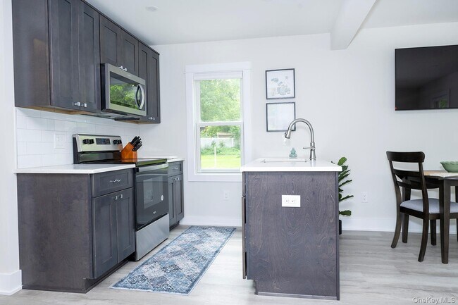 32 NY-343 in Millbrook, NY - Building Photo - Building Photo