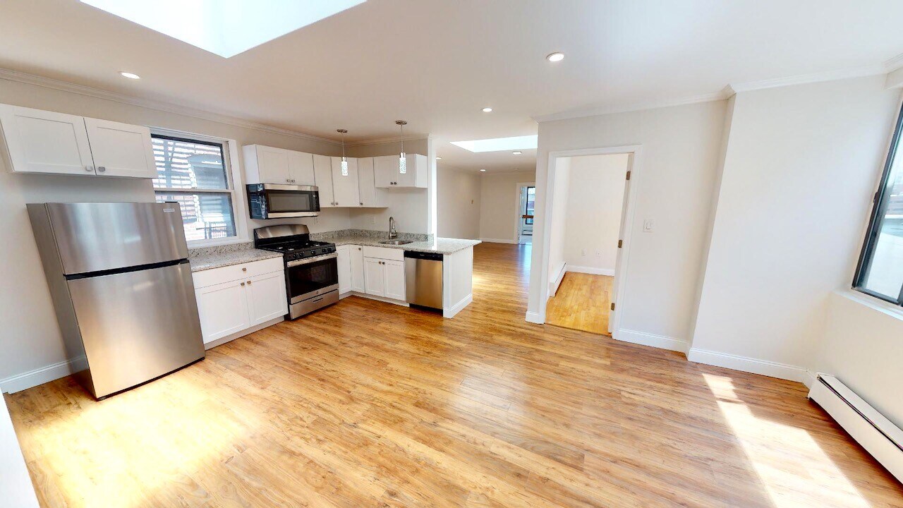 214 Hanover St, Unit 3 in Boston, MA - Foto de edificio