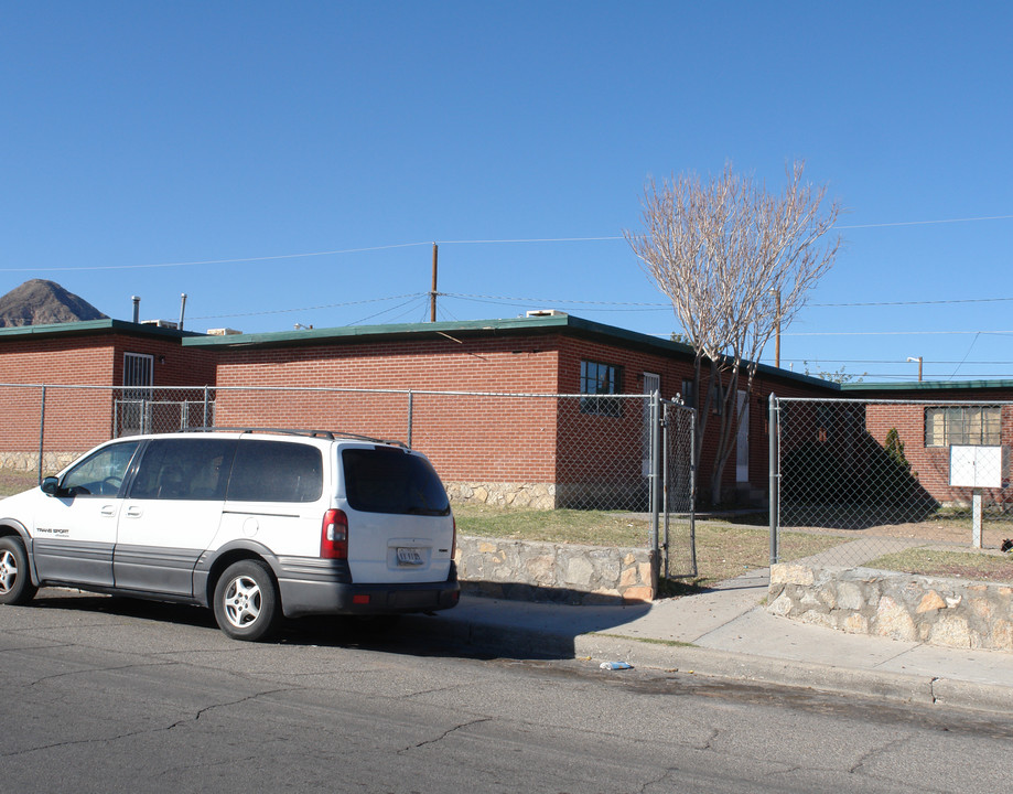 3901-3909 Harrison Ave in El Paso, TX - Foto de edificio