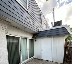 4906 West Gate Blvd in Austin, TX - Building Photo - Building Photo