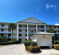 3640 Whitehall Dr in West Palm Beach, FL - Building Photo - Building Photo