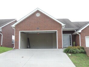 1128 Harbin Ridge Ln in Knoxville, TN - Building Photo - Building Photo