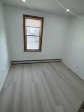 41-09 21st Ave in Queens, NY - Building Photo - Building Photo