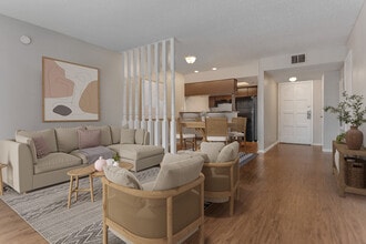 Windrush in San Antonio, TX - Foto de edificio - Building Photo