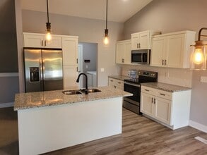 3031 Lakeside Dr in Plattsmouth, NE - Building Photo - Building Photo