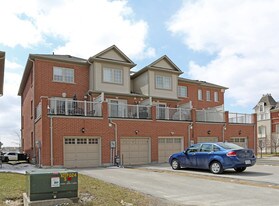 2530-2538 Bur Oak Ave in Markham, ON - Building Photo