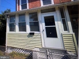 617 3rd St in Beverly, NJ - Building Photo