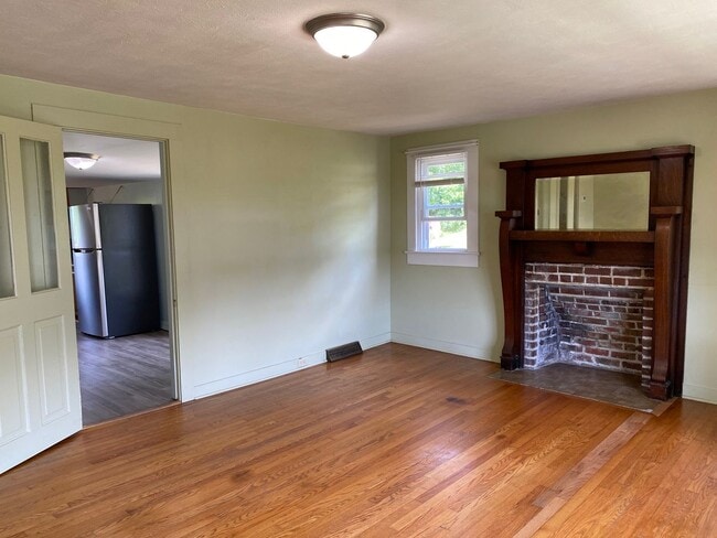 54 Chestnut Ridge Ave in Woodfin, NC - Building Photo - Building Photo