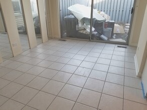 1751 Queensbury Cir in Hoffman Estates, IL - Building Photo - Building Photo