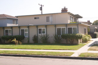 410 Canterbury Way in Oxnard, CA - Foto de edificio - Building Photo