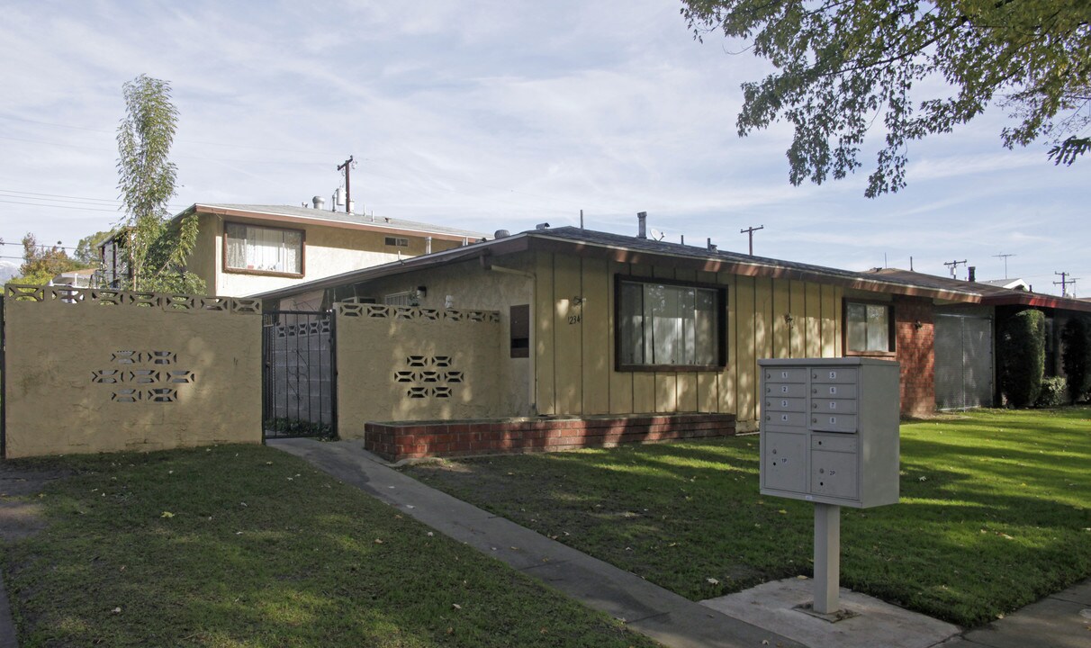 1234-1240 W Rosewood Ct in Ontario, CA - Building Photo