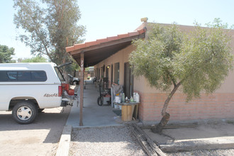 740 E Limberlost Dr in Tucson, AZ - Building Photo - Building Photo