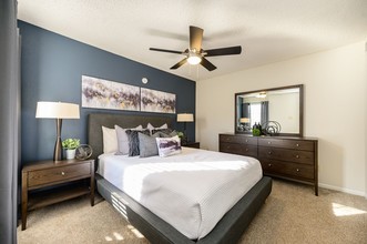 Laurel Heights at Cityview in Fort Worth, TX - Foto de edificio - Building Photo