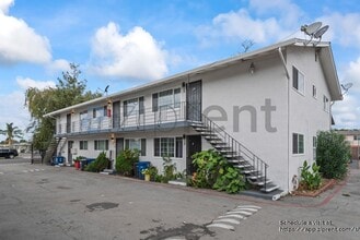 27070 Manon Ave in Hayward, CA - Foto de edificio - Building Photo