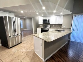 1177 E Winged Foot Cir in Winter Springs, FL - Foto de edificio - Building Photo