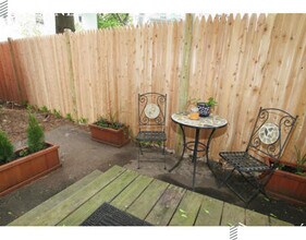 749 Somerville Ave, Unit 2 in Somerville, MA - Building Photo - Building Photo